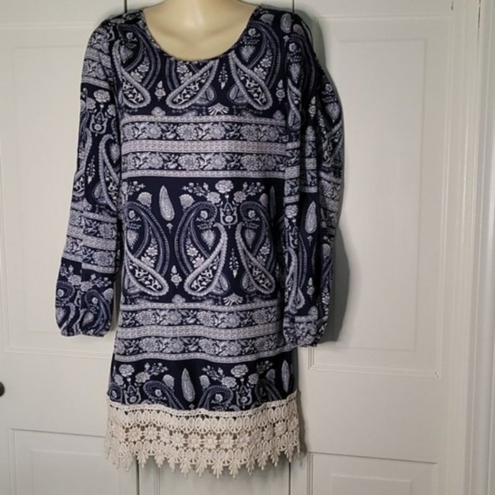 Rue21 Blue White Paisley Print Cold Shoulder Shift Dress Crochet Hem Size Small